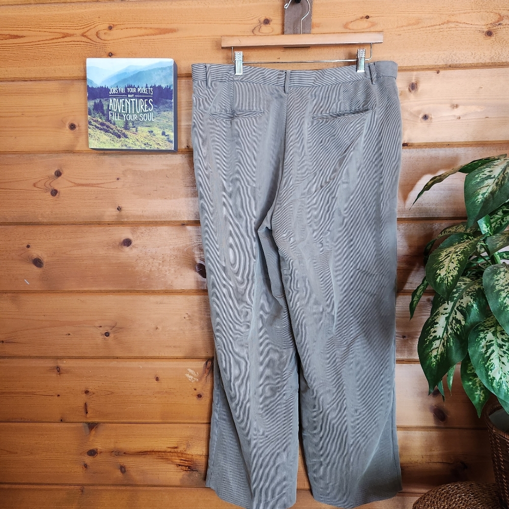 Calvin Klein 💙 Men Pinstripe Taupe Modal Dress Pants Flat Front Slacks 36 X 30" - Picture 7 of 10